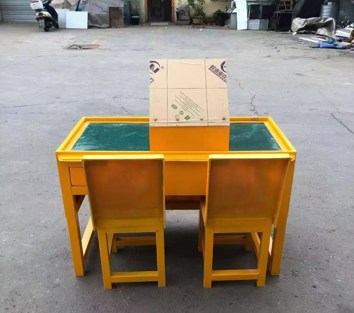 西湖防静电导通桌井下煤矿火工品发放桌：危险品流转的安全守护者